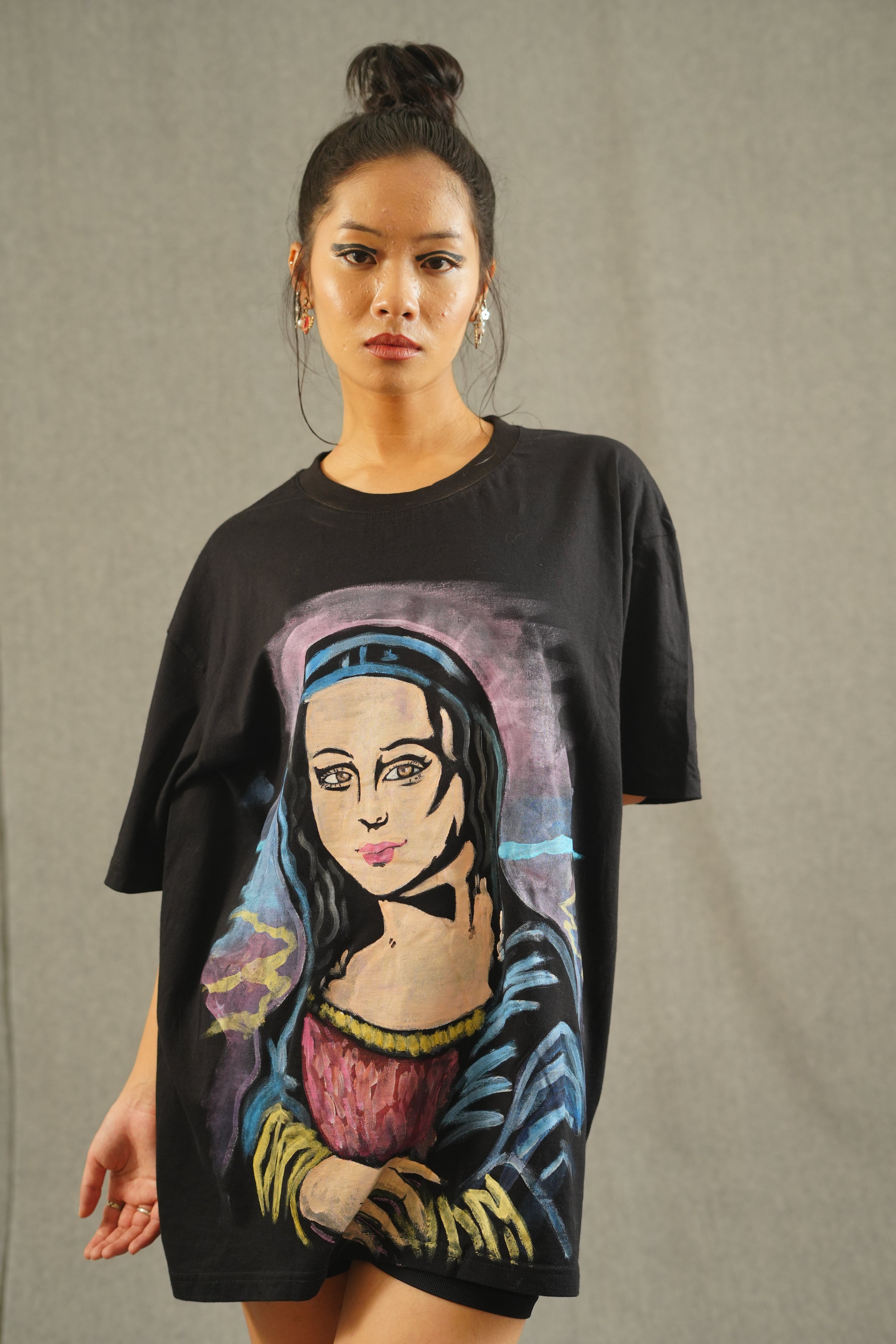 Hand Painted Mona Lisa black tee